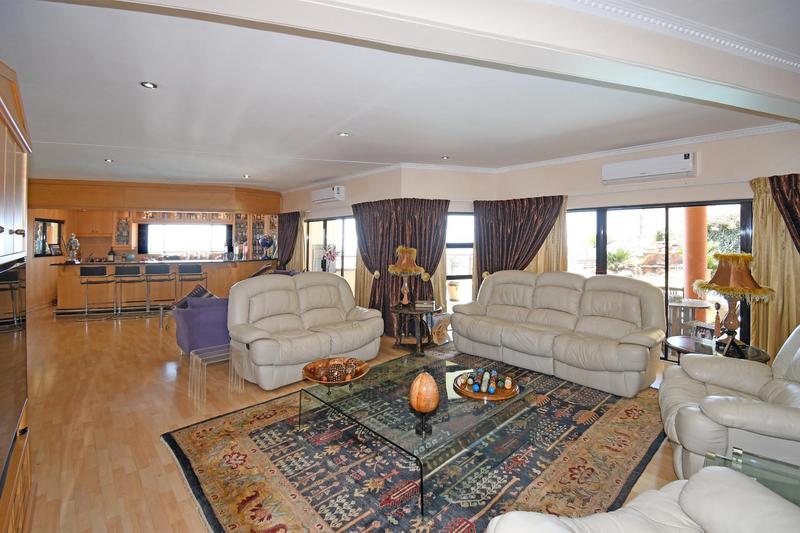 3 Bedroom Property for Sale in Helderkruin View Gauteng