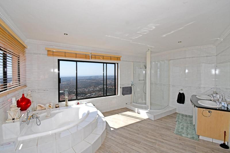 3 Bedroom Property for Sale in Helderkruin View Gauteng