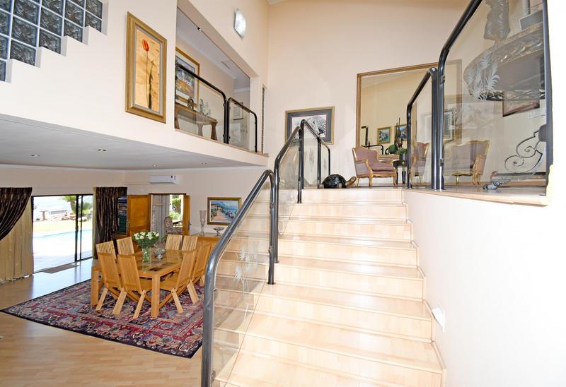 3 Bedroom Property for Sale in Helderkruin View Gauteng