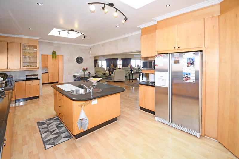 3 Bedroom Property for Sale in Helderkruin View Gauteng