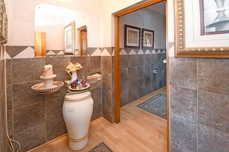 3 Bedroom Property for Sale in Helderkruin View Gauteng
