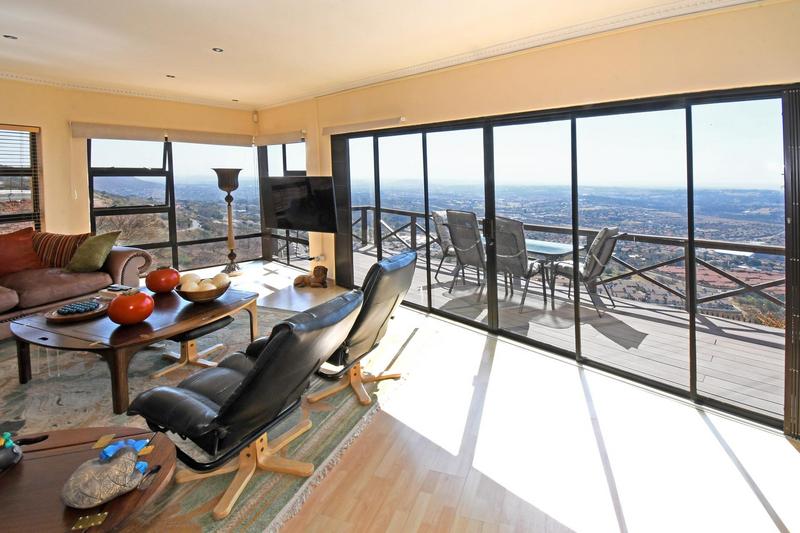 3 Bedroom Property for Sale in Helderkruin View Gauteng