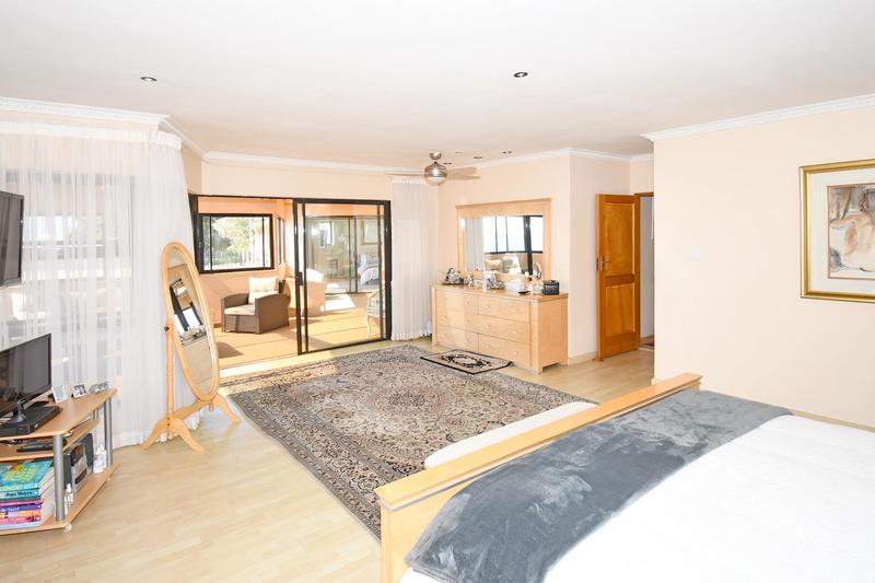 3 Bedroom Property for Sale in Helderkruin View Gauteng