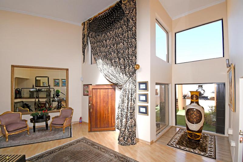 3 Bedroom Property for Sale in Helderkruin View Gauteng