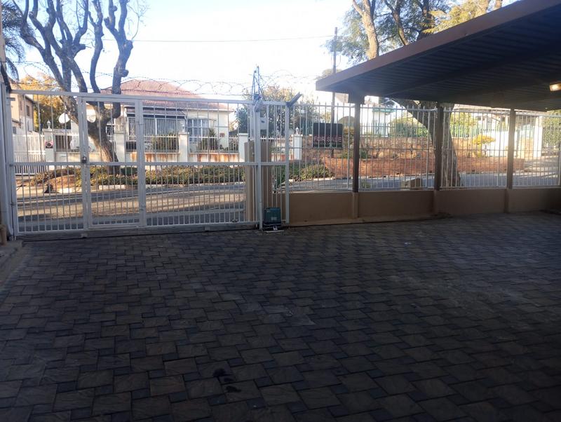 To Let 3 Bedroom Property for Rent in Kensington Gauteng