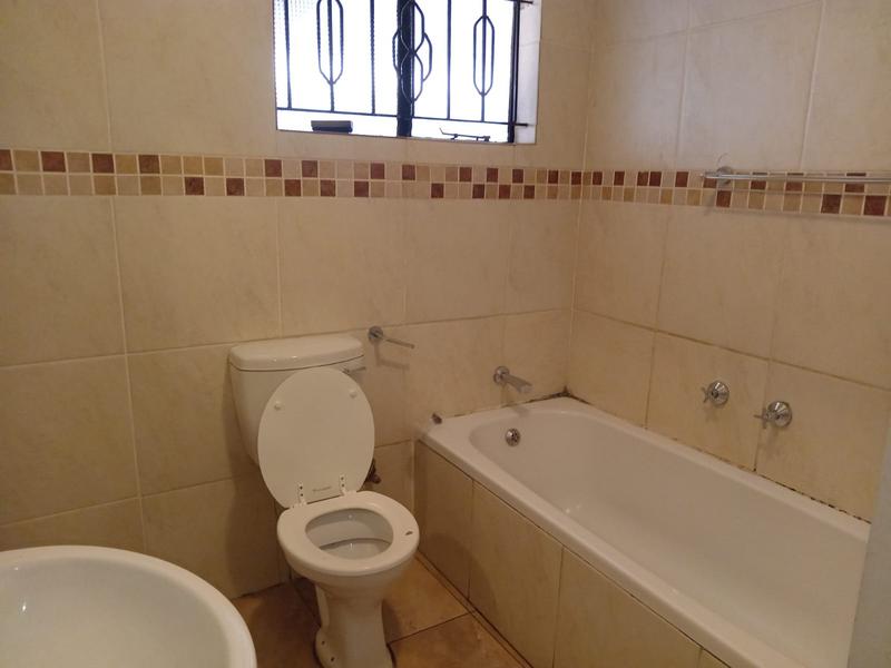 3 Bedroom Property for Sale in Chiawelo Gauteng
