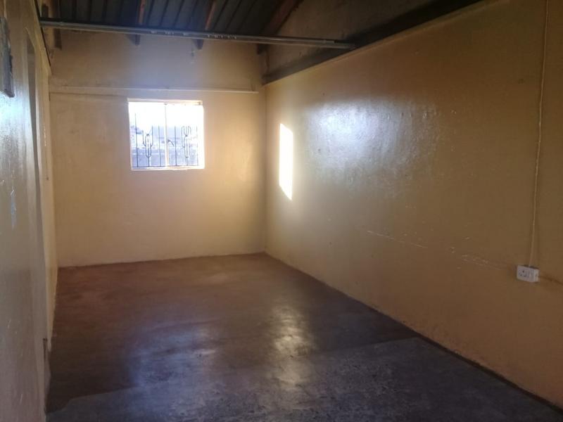 2 Bedroom Property for Sale in Emdeni Gauteng