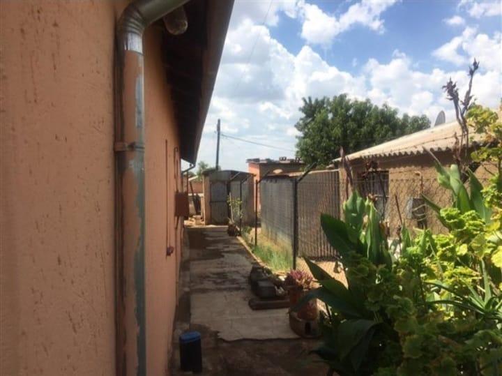 3 Bedroom Property for Sale in Jabavu Gauteng