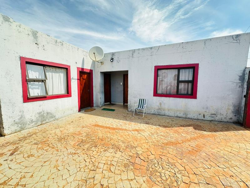 4 Bedroom Property for Sale in Braamfischerville Gauteng