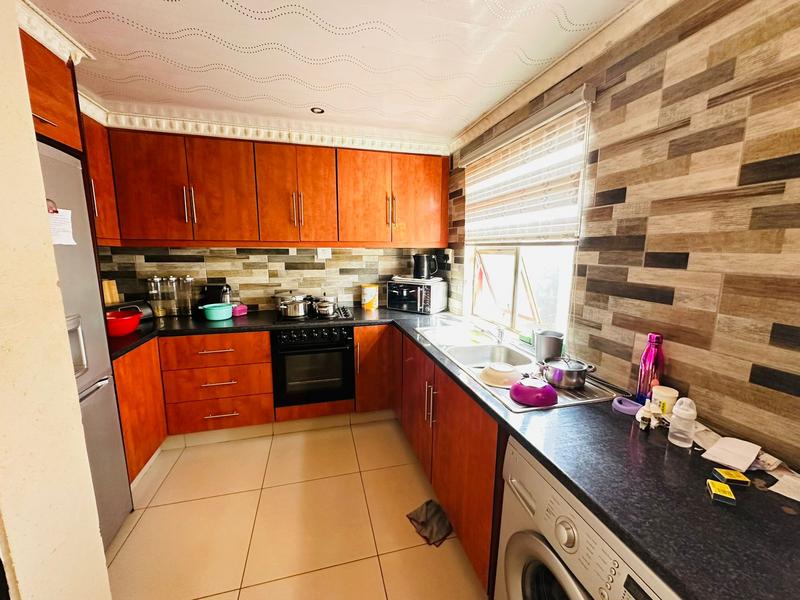 4 Bedroom Property for Sale in Braamfischerville Gauteng