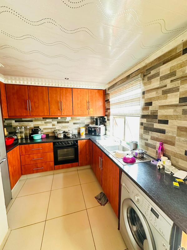 4 Bedroom Property for Sale in Braamfischerville Gauteng