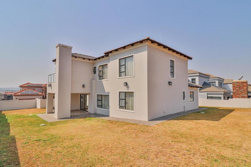 4 Bedroom Property for Sale in Blue Valley Golf Estate Gauteng