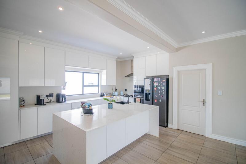 4 Bedroom Property for Sale in Blue Valley Golf Estate Gauteng