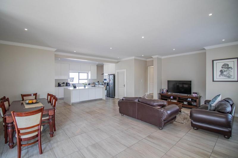 4 Bedroom Property for Sale in Blue Valley Golf Estate Gauteng