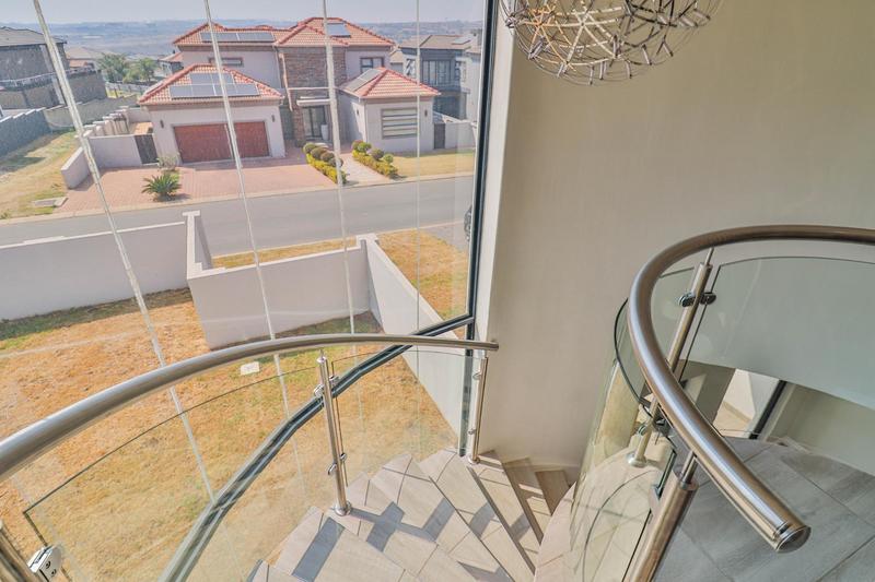 4 Bedroom Property for Sale in Blue Valley Golf Estate Gauteng