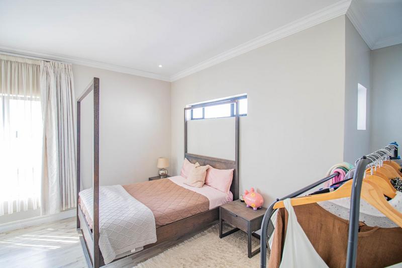 4 Bedroom Property for Sale in Blue Valley Golf Estate Gauteng
