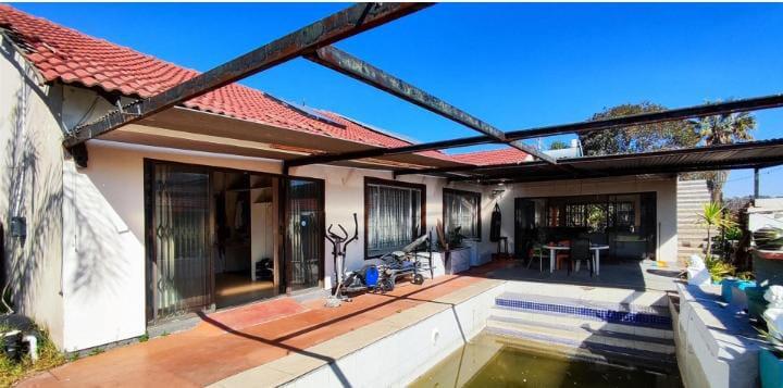 4 Bedroom Property for Sale in Birch Acres Gauteng