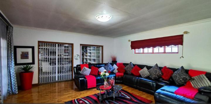 4 Bedroom Property for Sale in Van Riebeeck Park Gauteng