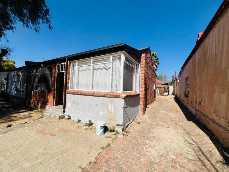 6 Bedroom Property for Sale in Benoni Central Gauteng