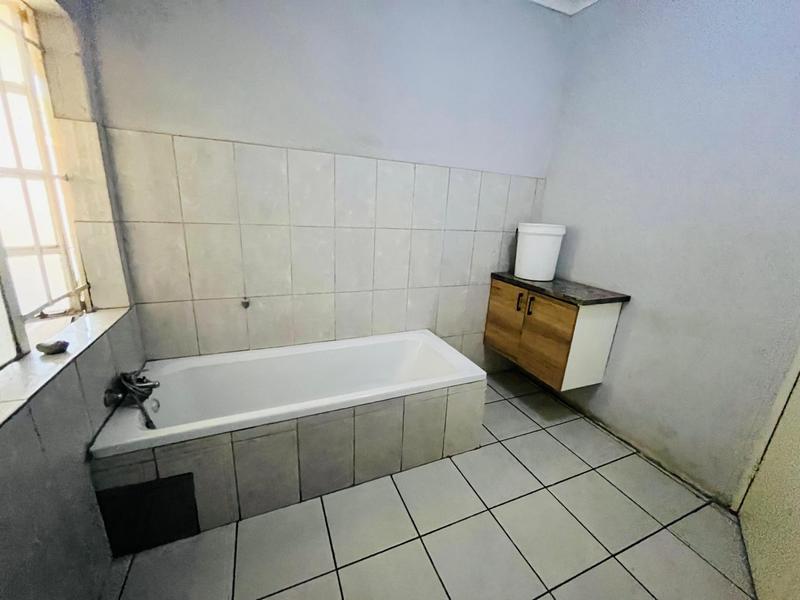 6 Bedroom Property for Sale in Benoni Central Gauteng