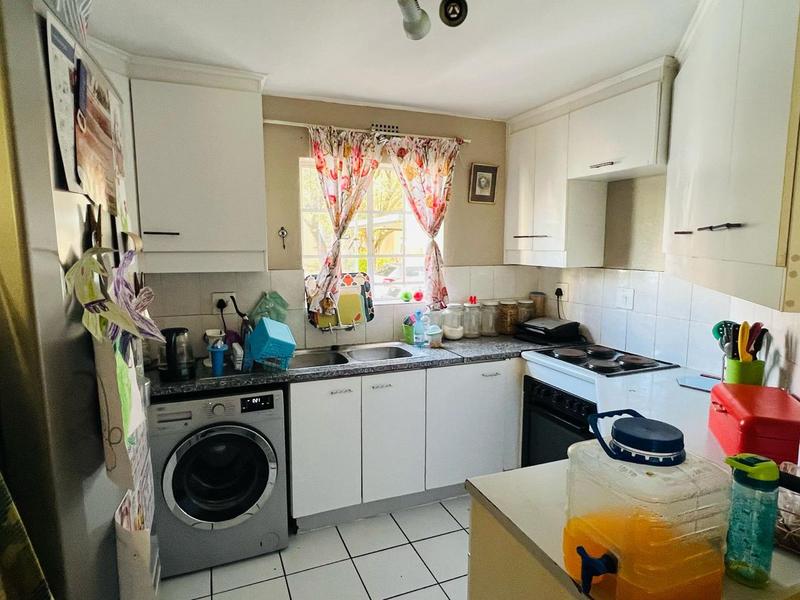 3 Bedroom Property for Sale in Vorna Valley Gauteng