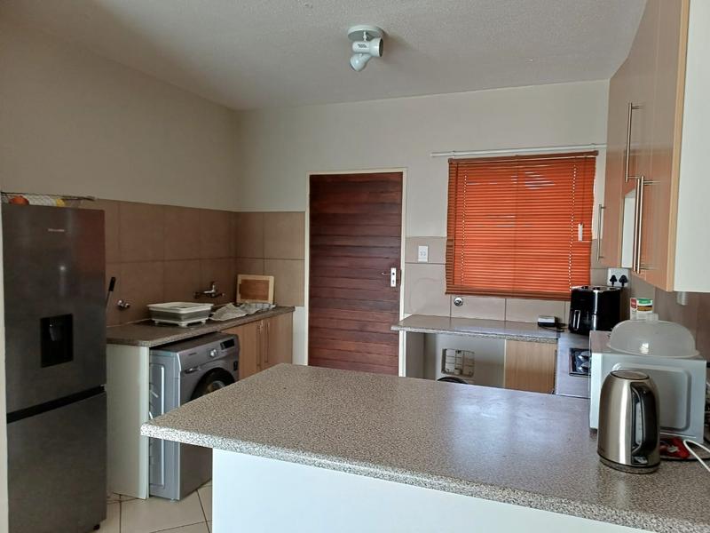 2 Bedroom Property for Sale in Monavoni Gauteng