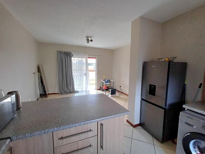 2 Bedroom Property for Sale in Monavoni Gauteng
