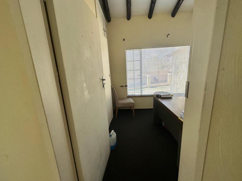 To Let 3 Bedroom Property for Rent in Eldoraigne Gauteng