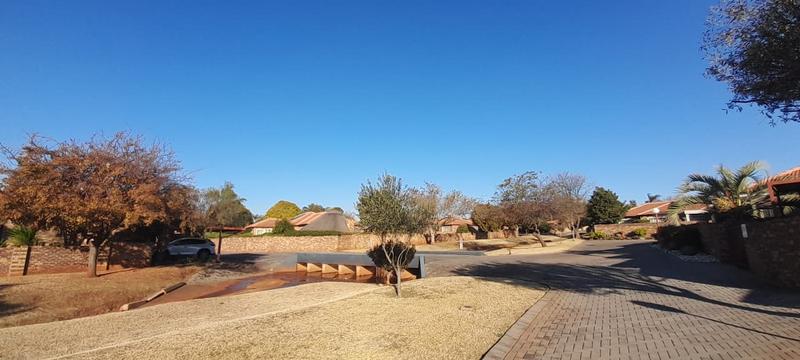 To Let 3 Bedroom Property for Rent in Eldoraigne Gauteng