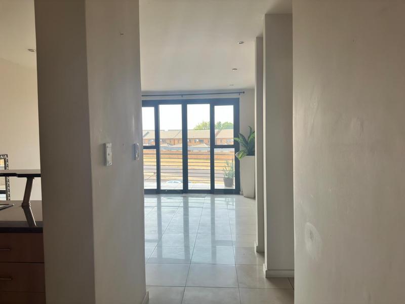 To Let 2 Bedroom Property for Rent in Rooihuiskraal North Gauteng