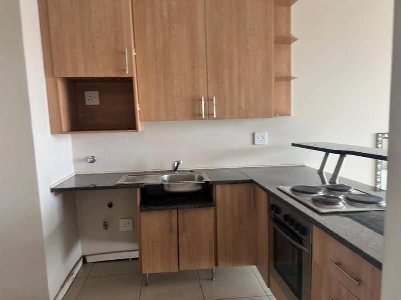 To Let 2 Bedroom Property for Rent in Rooihuiskraal North Gauteng