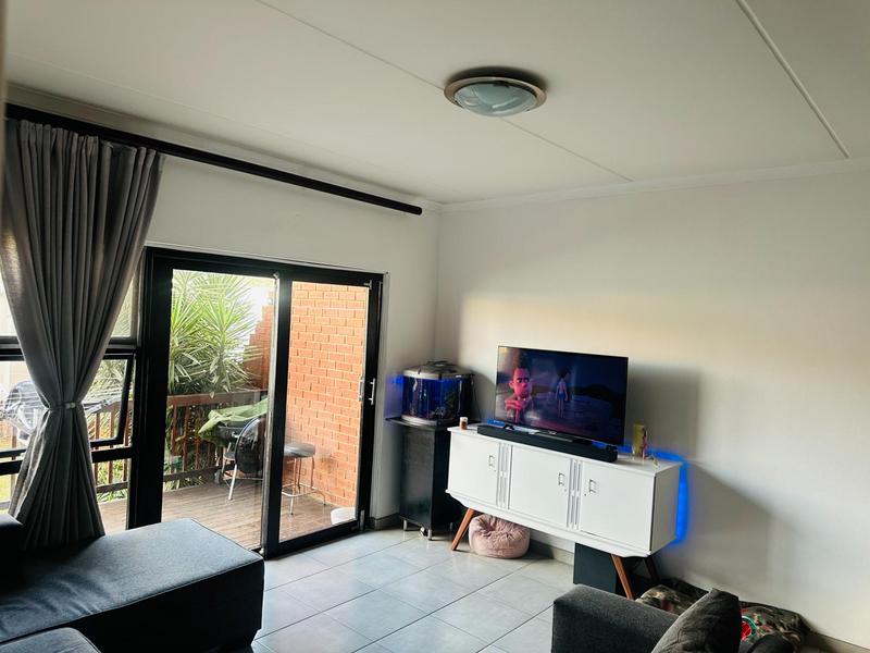 To Let 2 Bedroom Property for Rent in Greenstone Hill Gauteng
