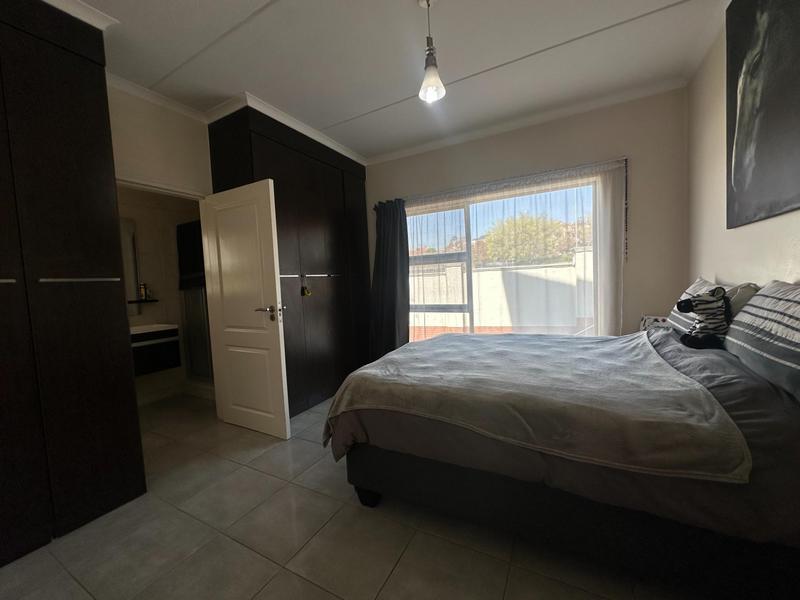 To Let 2 Bedroom Property for Rent in Greenstone Hill Gauteng