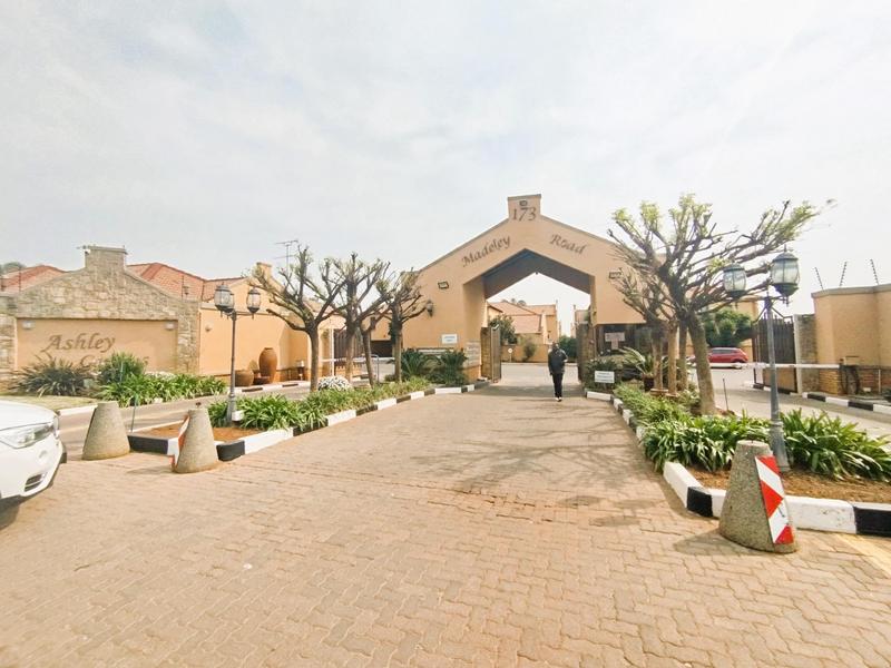 3 Bedroom Property for Sale in Dayanglen Gauteng