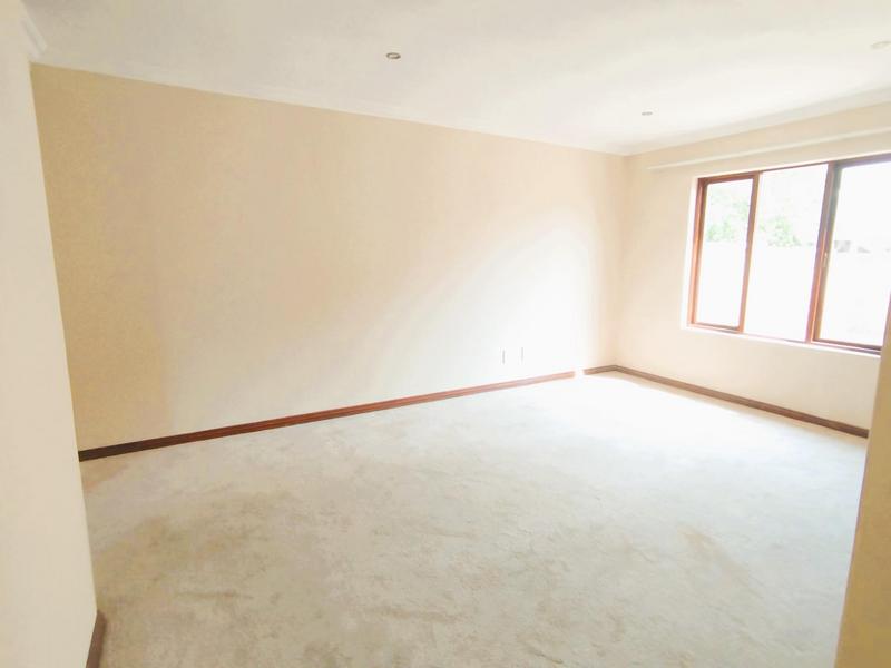 3 Bedroom Property for Sale in Dayanglen Gauteng