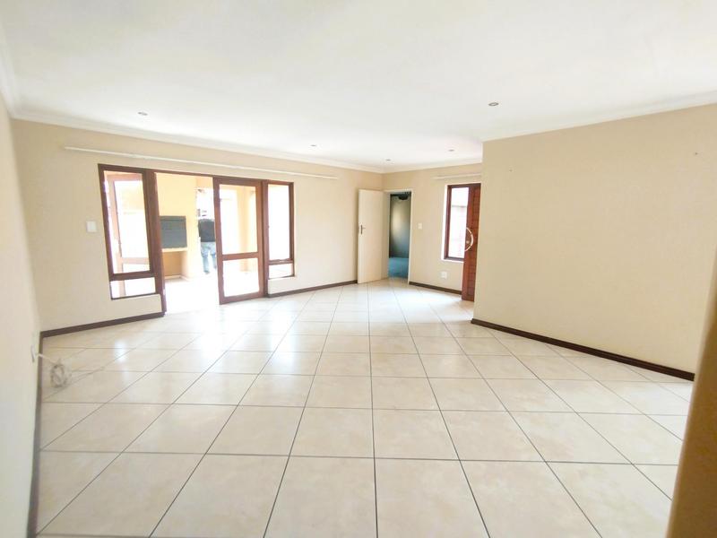 3 Bedroom Property for Sale in Dayanglen Gauteng