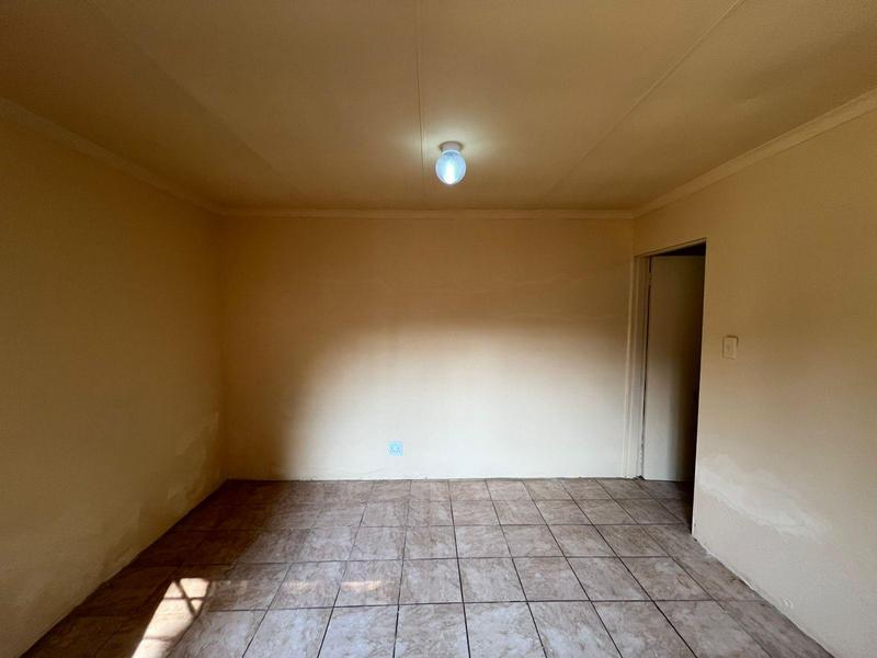 To Let 1 Bedroom Property for Rent in Bezuidenhout Valley Gauteng