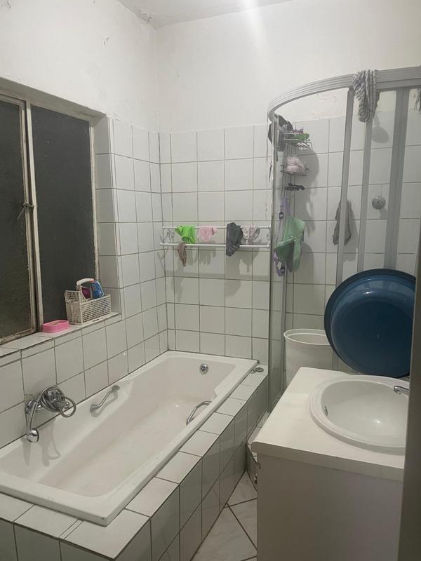 2 Bedroom Property for Sale in Wychwood Gauteng