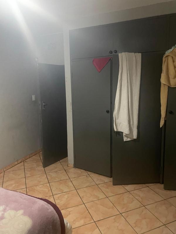 2 Bedroom Property for Sale in Wychwood Gauteng