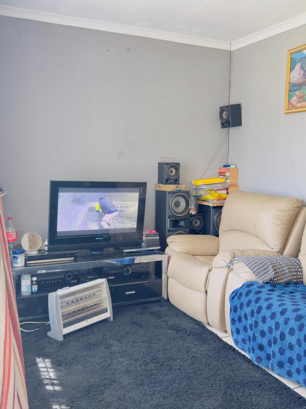 2 Bedroom Property for Sale in Windmill Park Gauteng