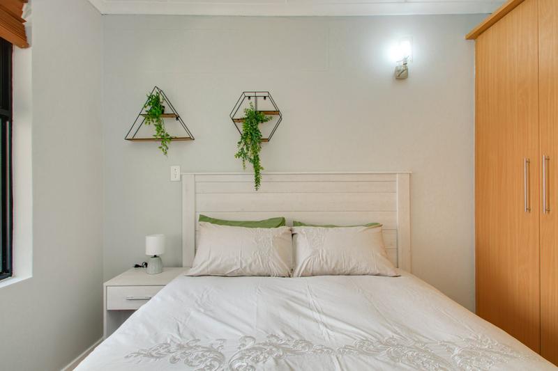 To Let 2 Bedroom Property for Rent in Sandown Gauteng