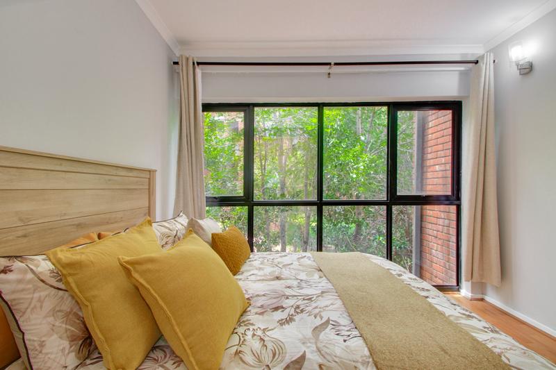 To Let 2 Bedroom Property for Rent in Sandown Gauteng