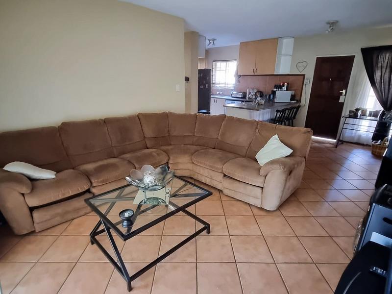 To Let 2 Bedroom Property for Rent in Mooikloof Ridge Gauteng