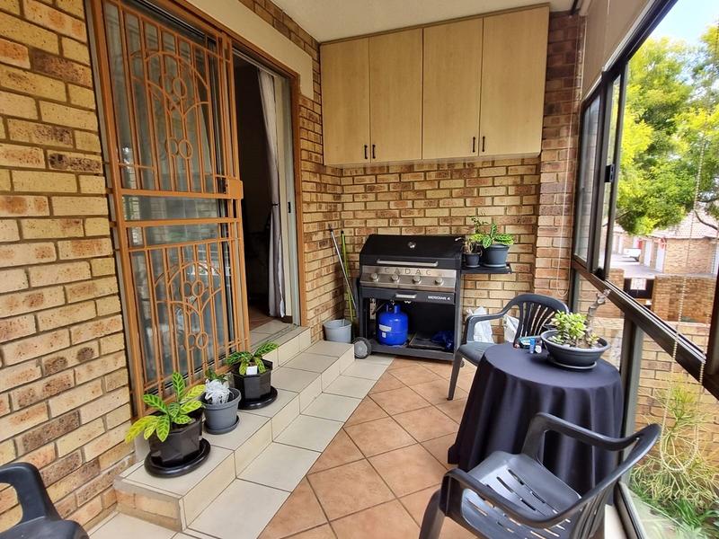 To Let 2 Bedroom Property for Rent in Mooikloof Ridge Gauteng