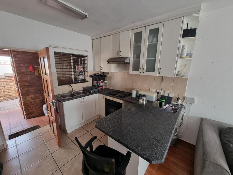 2 Bedroom Property for Sale in Heuwelsig Estate Gauteng