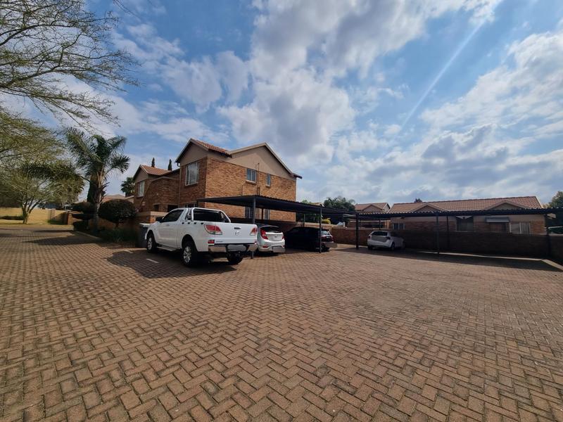 2 Bedroom Property for Sale in Heuwelsig Estate Gauteng