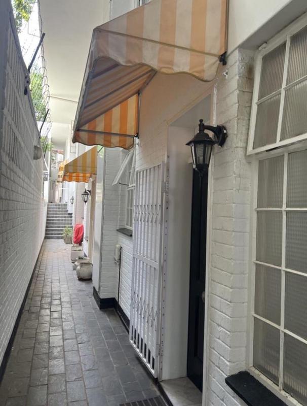 To Let 5 Bedroom Property for Rent in Sandown Gauteng