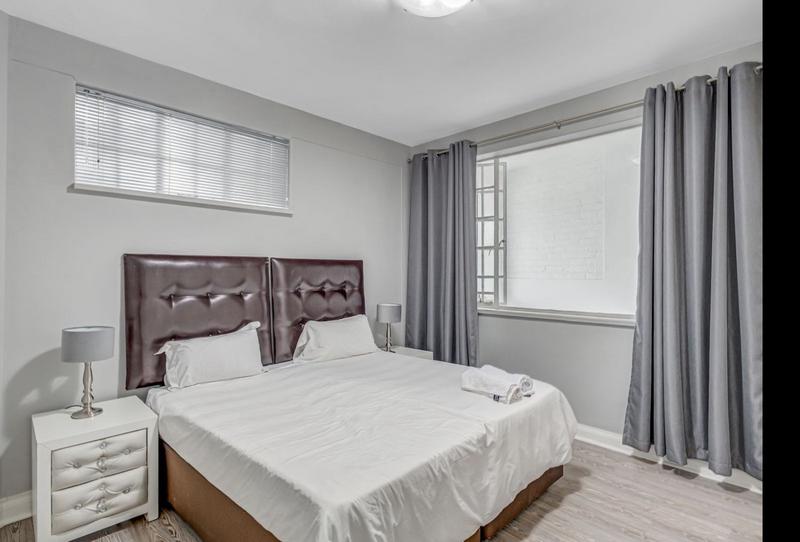 To Let 5 Bedroom Property for Rent in Sandown Gauteng