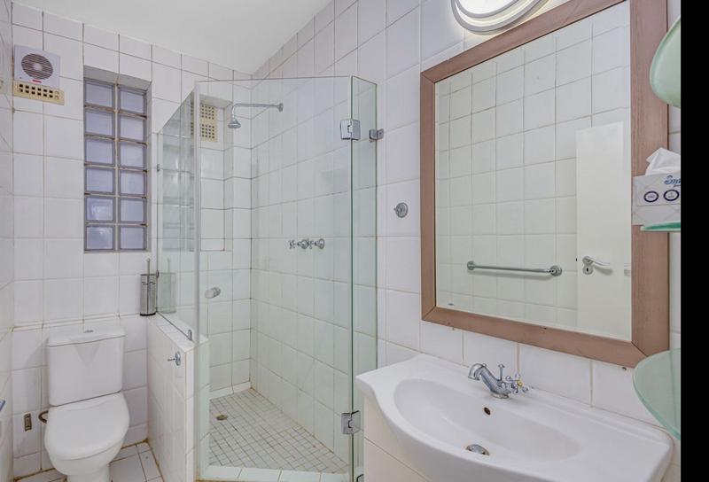 To Let 5 Bedroom Property for Rent in Sandown Gauteng