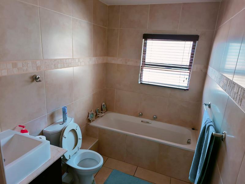 3 Bedroom Property for Sale in Rangeview Gauteng